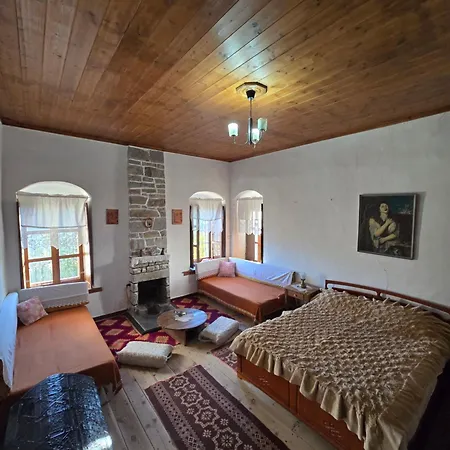 Traditional Guesthouse Permet Exterior photo