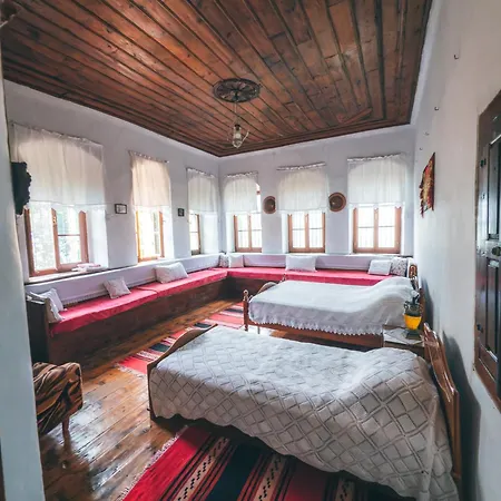 Traditional Guesthouse Permet Exterior photo