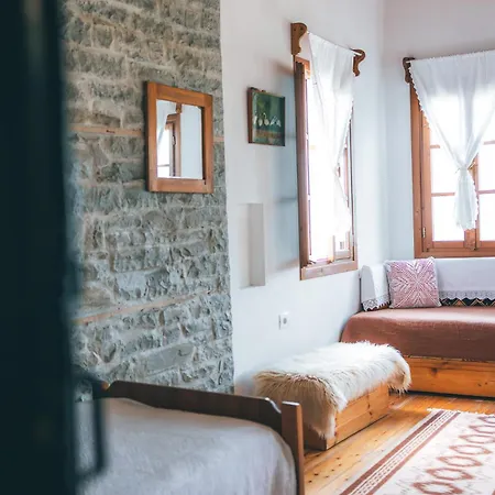 Traditional Guesthouse Permet Exterior photo